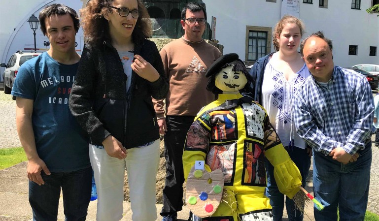 PARTICIPAÇÃO DO C.A.O. DA CERCIMARANTE NO CONCURSO DE ESPANTALHOS - (RE)CRIAR AMADEO! 