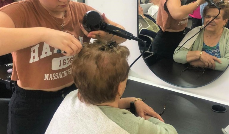 Sessão de beleza e bem-estar para os/as clientes da ERPI 