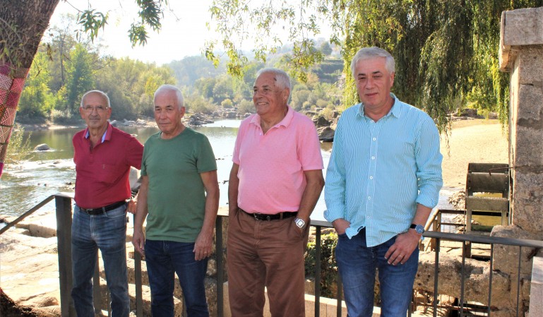  Associação “Amigos das Azenhas” entrega donativo à Cercimarante 